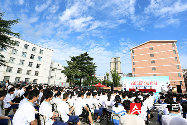 常德市德天廣告有限公司,品牌設(shè)計(jì),活動策劃,影視攝制,廣告設(shè)備租賃,媒體廣告推廣,